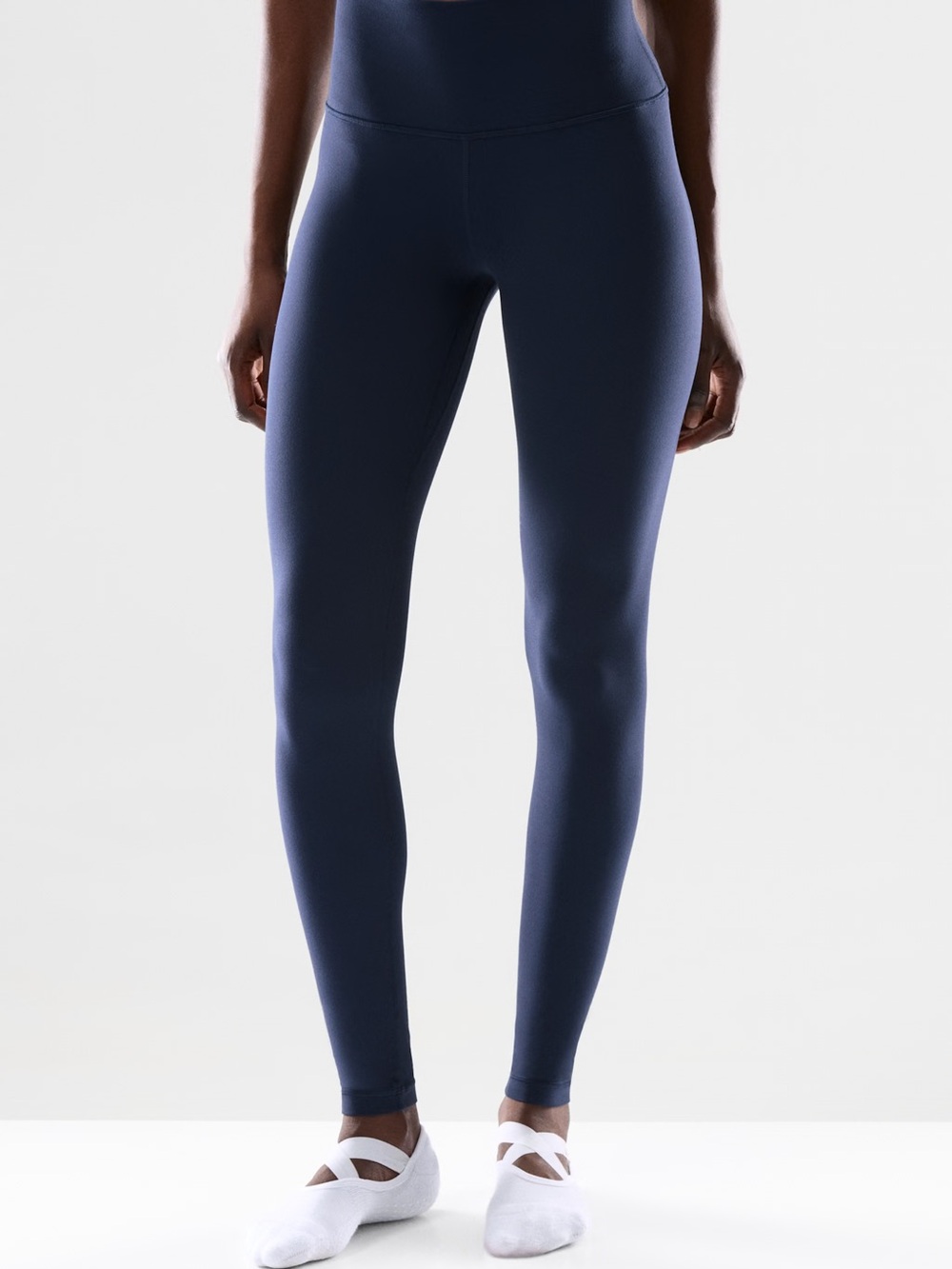 Aritzia Golden BUTTER Cheeky Hi-Rise 26”Legging NWT sz 4